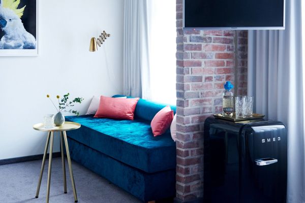 Five Rooms (Leer)